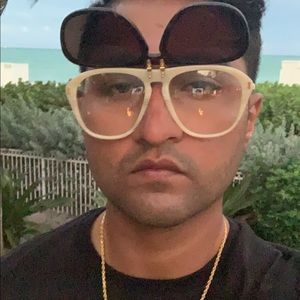 Meet your Posher, Umer